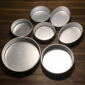 3/$15 Wilton cake pan bundle